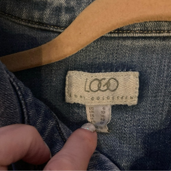 LOGO by Lori Goldstein Women's Shirt Jacket Sz 6 Denim w Frayed Hem Blue A587517 - Picture 5 of 6